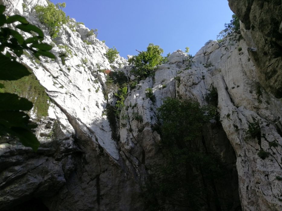 Pogled iz Zdenkove jame