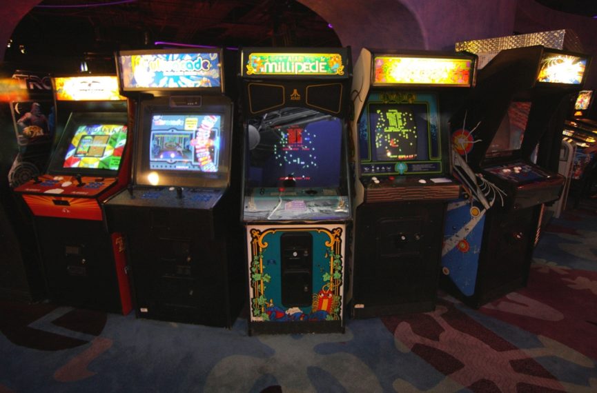 Trostruka retro recenzija: Igre s arkadnih strojeva koje pamtimo iz djetinjstva